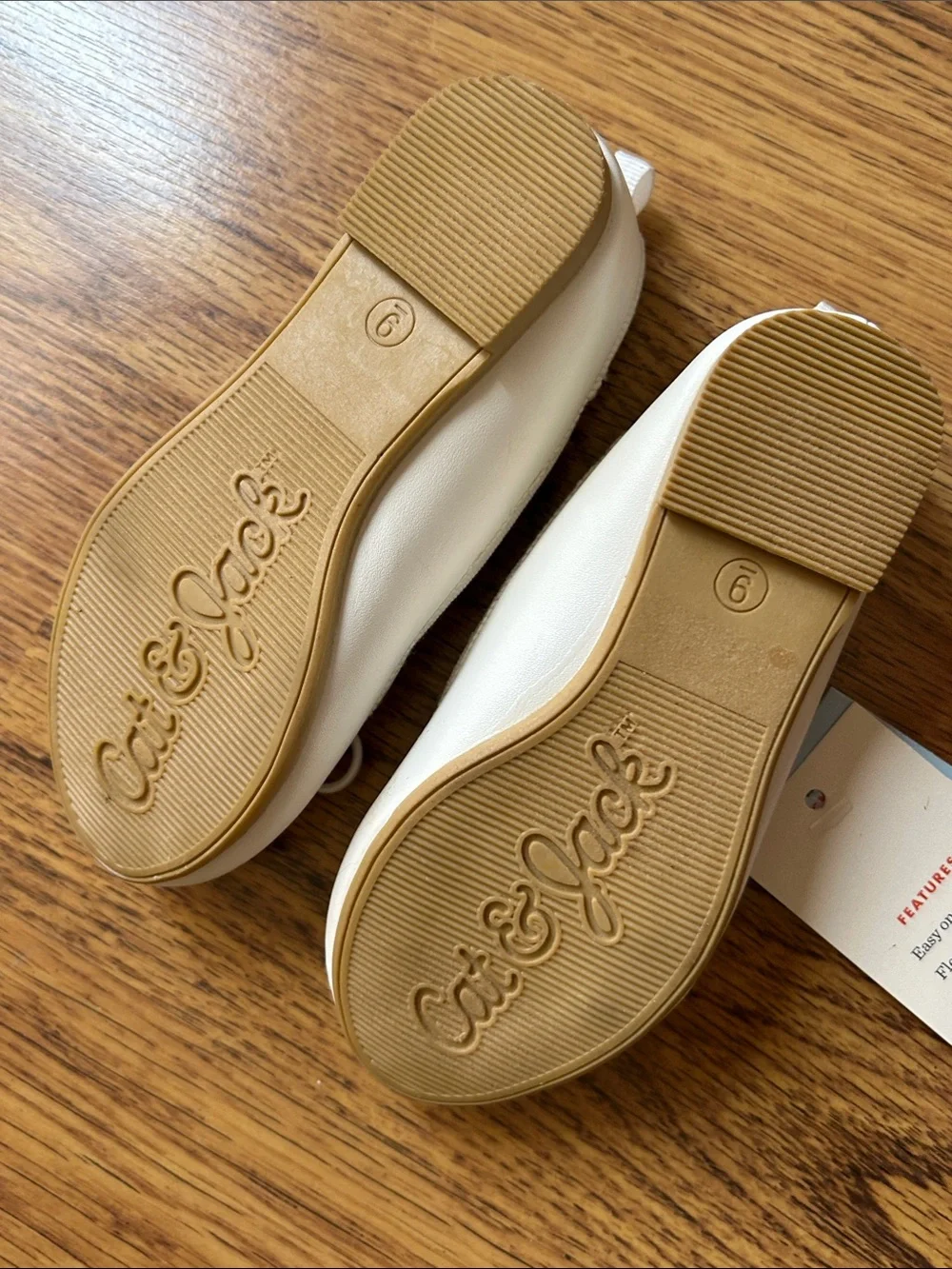 NWOT Cat & Jack Nora Flats